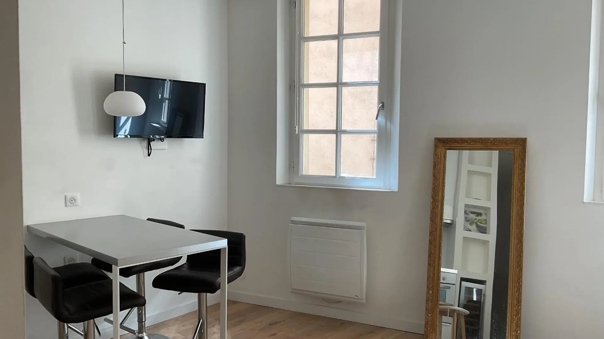Nice Love Nest In The Heart Of Aix-En-Provence 0*,